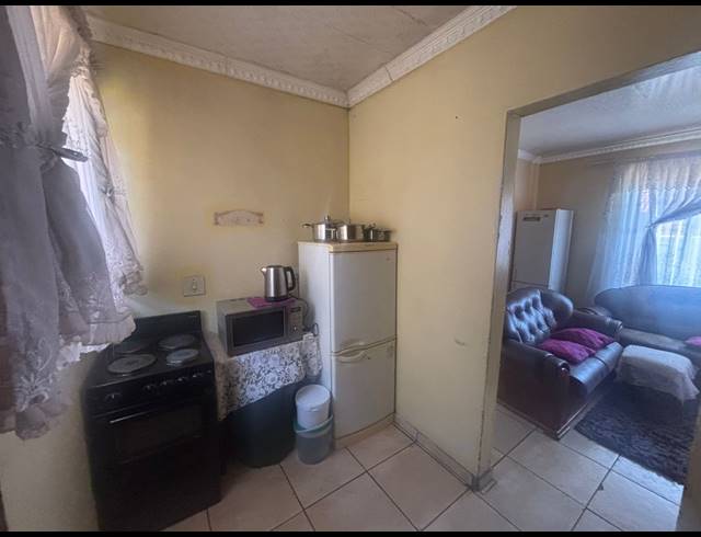2 BEDROOM HOUSE FOR SALE IN SEBOKENG ZONE 6